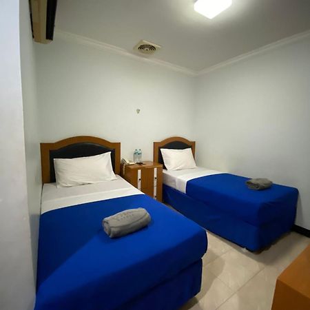 Karsa Utama Hotel Джакарта Экстерьер фото
